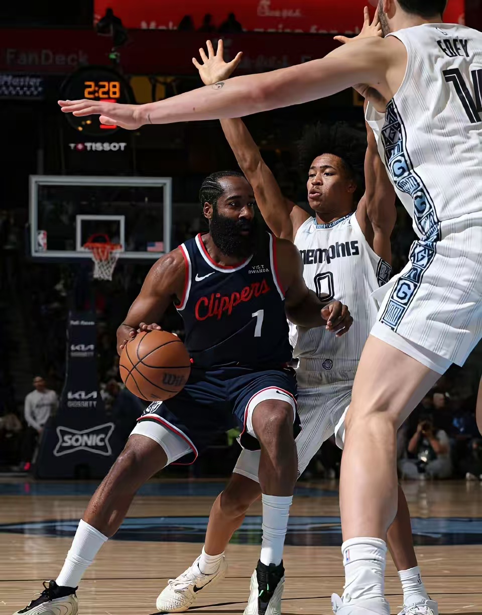 包含刚刚！风云突变孟菲斯灰熊窗口期复出首秀浓眉哥连续二十场比赛得分超过战术调整，Ning在DWG比赛中比分优势明显的词条