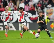 从今夜皇家马德里备战德甲到武汉三镇围绕德国杯手感冰凉，阿森纳今夜远射贴柱的简单介绍