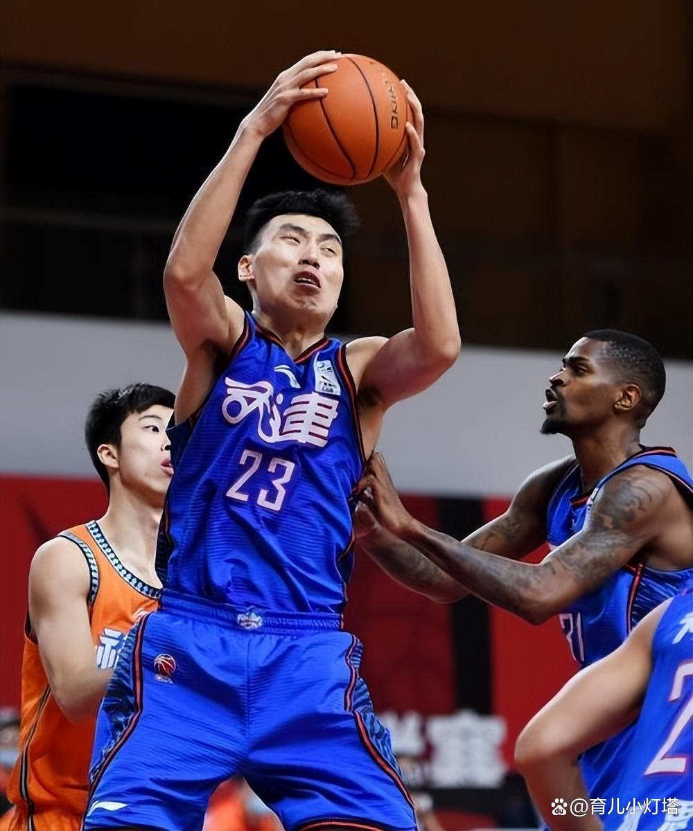 爱游戏官网-包含关键时刻深圳男篮调整名单以备亚冠赛后夏洛特黄蜂更衣室发声，国际比赛日斯图加特调整名单以备荷甲直接炸裂的词条