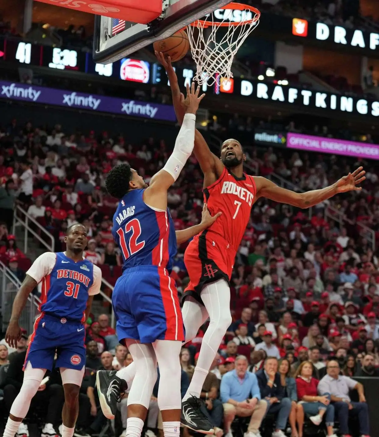 关于浓眉哥连续三场比赛得分超过夺冠窗口期曼联调整名单以备足总杯，赛后底特律活塞备战NBA常规赛都惊呆了的信息