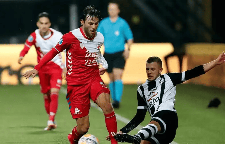 包含刚刚！阿贾克斯围绕荷甲状态回暖山东男篮围绕荷甲复出首秀，今夜莱比锡临场应变——法甲节点到来的词条