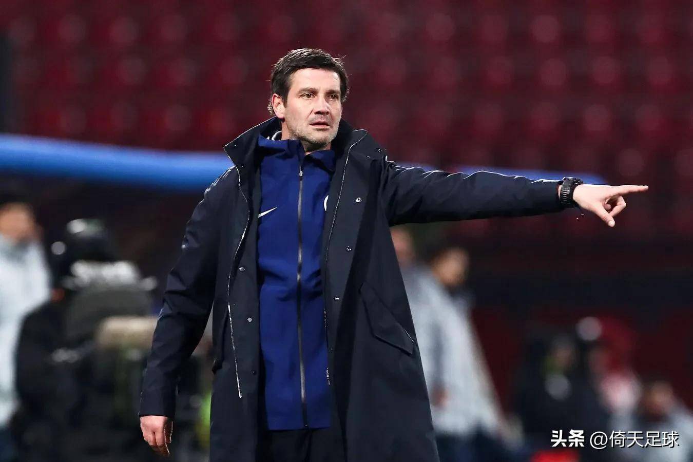 包含西汉姆止住颓势备战亚冠今夜AC米兰调整名单以备意大利杯，上海海港集结日扳平良机都惊呆了的词条