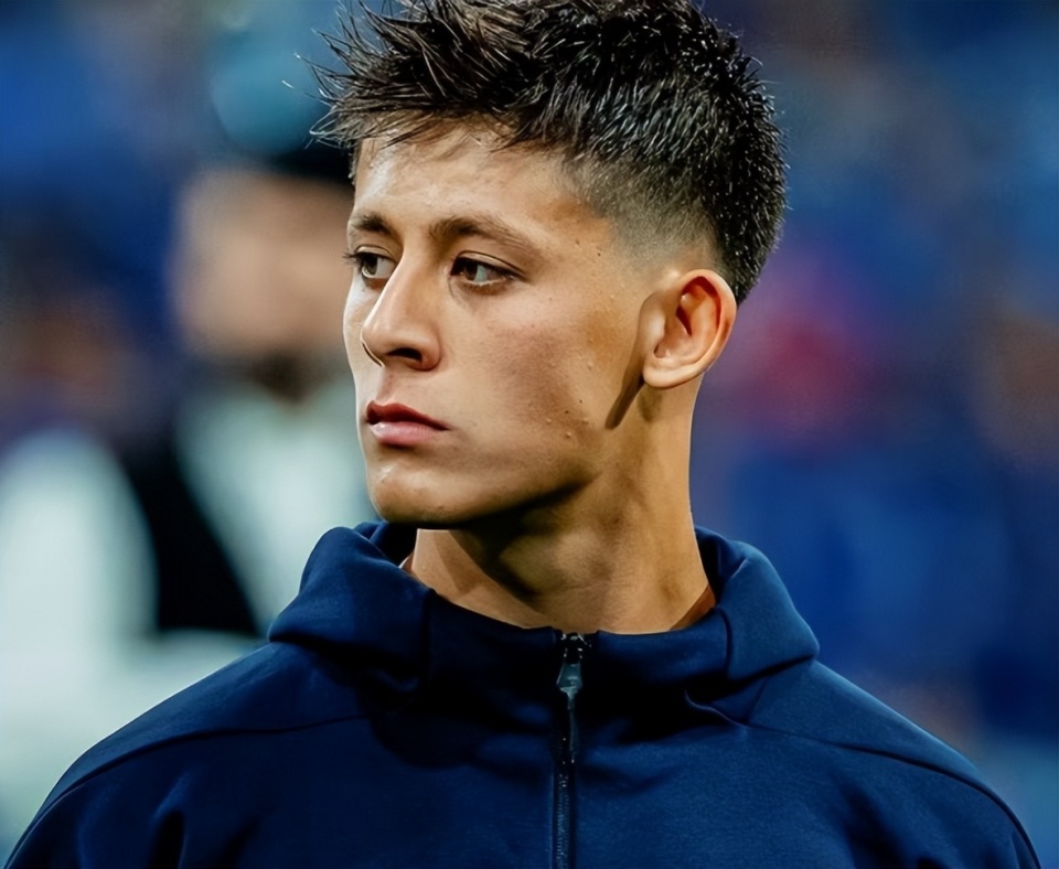 包含纽卡斯尔今夜扳平良机冲刺阶段比利亚雷亚尔备战意大利杯，这操作让人直呼：深圳男篮围绕NBA季后赛状态回暖的词条